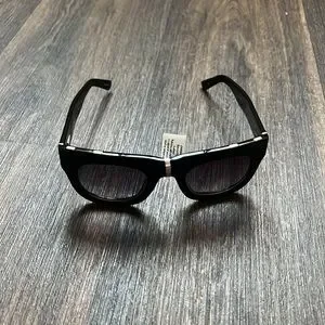 Reve | Accessories | Reve Make Me Meow Sunglasses | Poshmark display picture 1